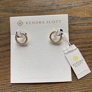 Kendra Scott Maggie Huggie Hoops in Gold